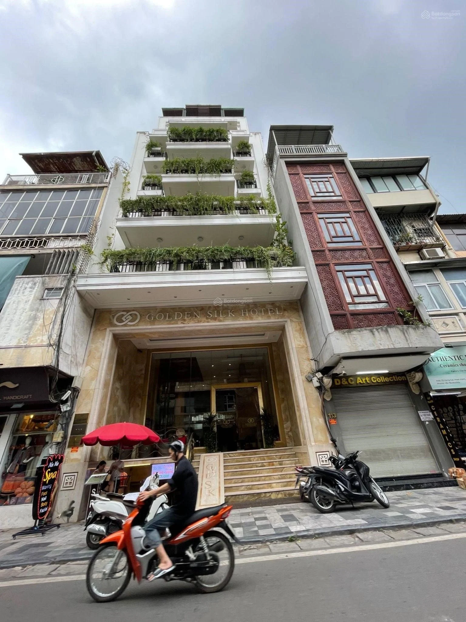 Cần bán mặt phố Tô Hiến Thành, diện tích 215m2, xây 5 tầng