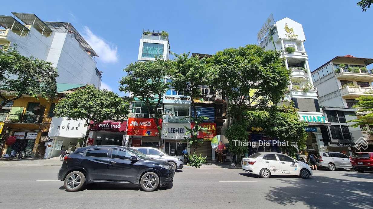 Cần bán nhà mặt Phố Huế, diện tích 400m2, mặt tiền 15m
