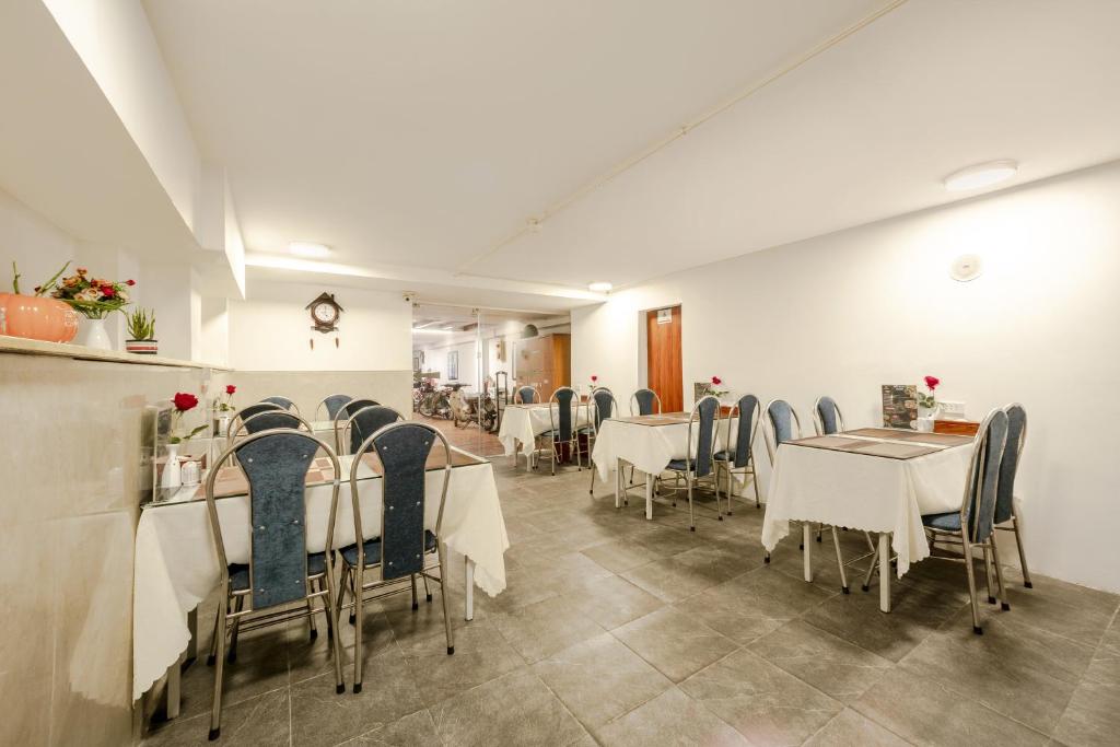 Bán khách sạn mặt phố Châu Long, 256 m², 36 phòng