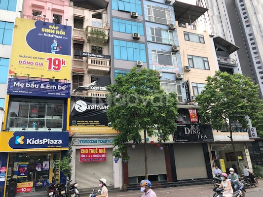 Bán khách sạn mặt phố Nguyễn Hoàng, 238 m², 42 phòng