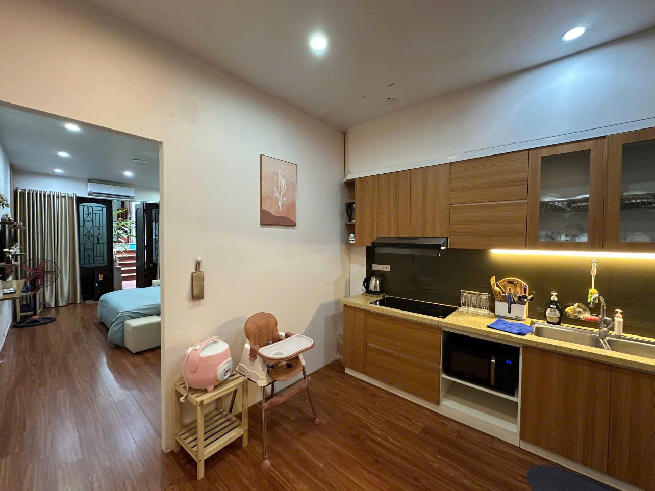 Mặt phố Bùi Thị Xuân